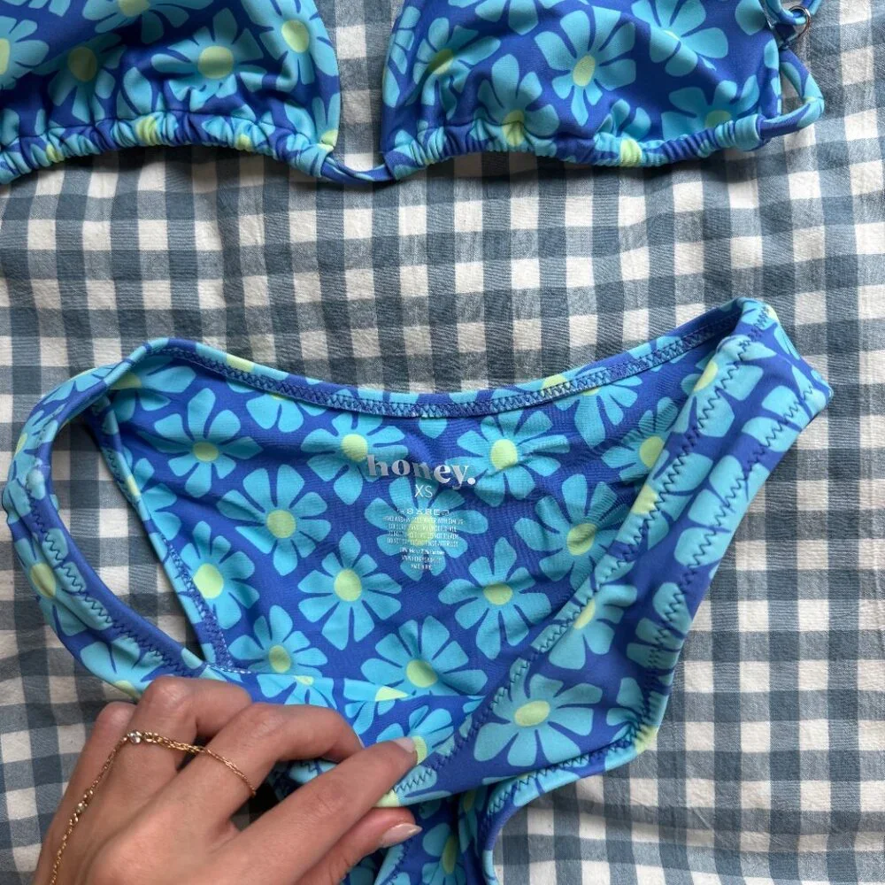 Honey Swim Pacifica Triangle Bikini Top (s) and Bottoms (xs) - Picture 2 of 5
